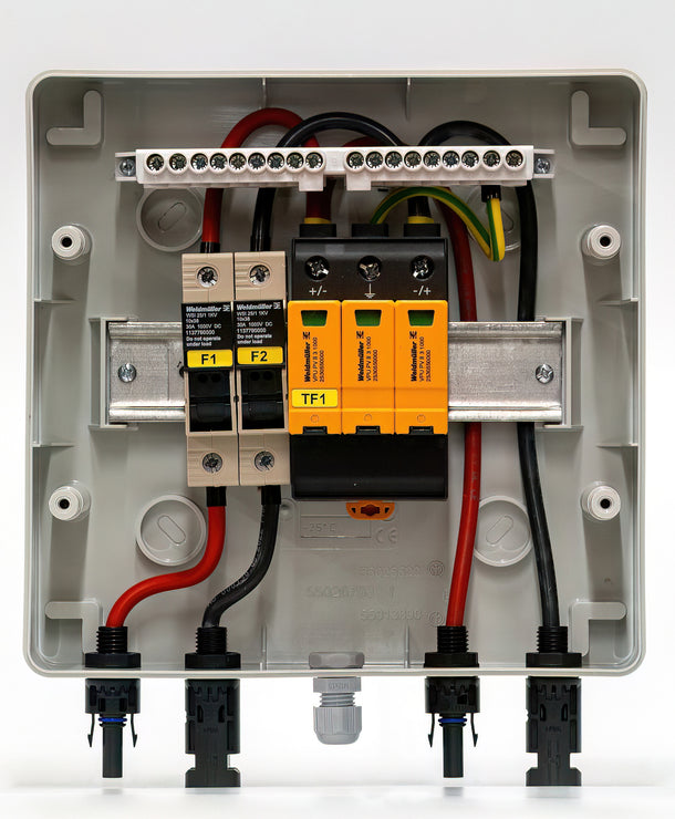 DC oldali 1 string - 1 munkapont védelmi dobozok