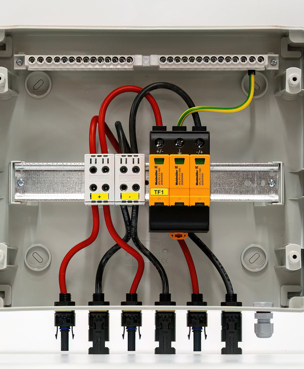 DC oldali 2 string - 1 munkapont védelmi dobozok